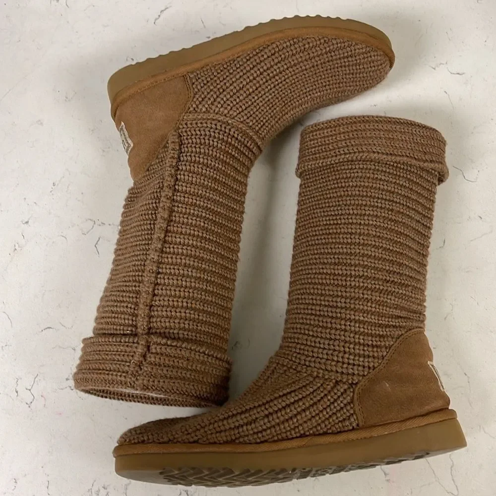 UGG 5817 Cardy Knit Boot Brown - Tan Size 8
